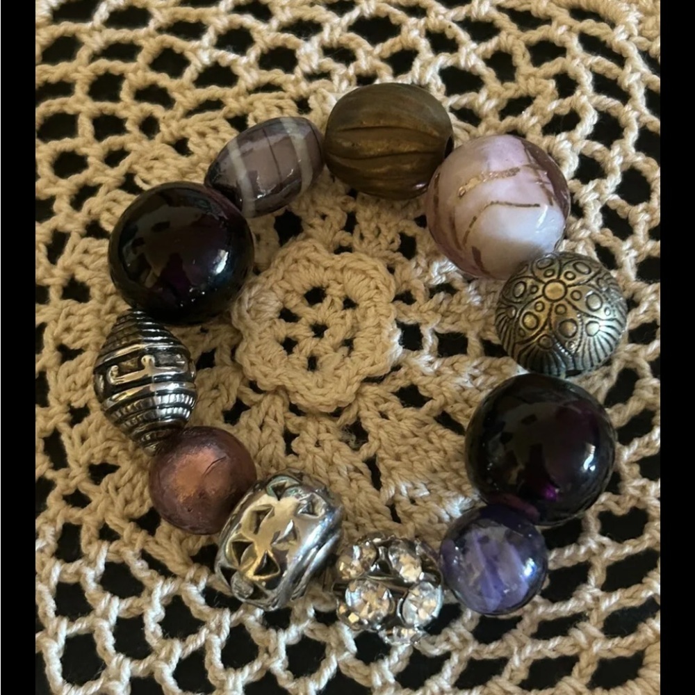 HUGE BUNDLE SALE! VINTAGE GLASS/METAL BEADED STRETCH BRACELET RHINESTONE ACCENT